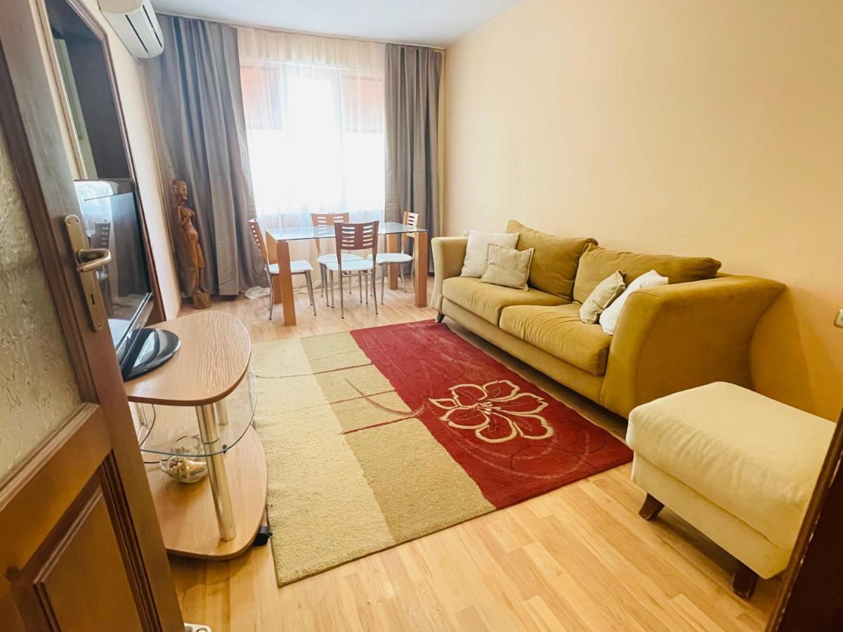 Lovely By The Sea Garden Apartment *